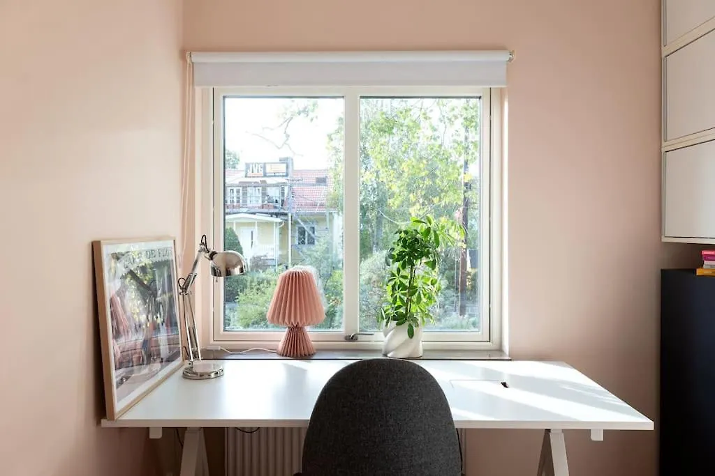 Stor Villa Naera Till Centrala Stockholm