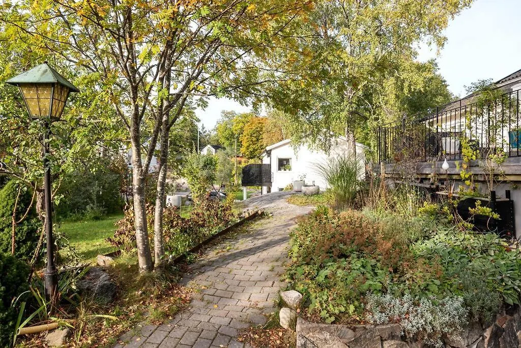 Stor Villa Naera Till Centrala Stockholm