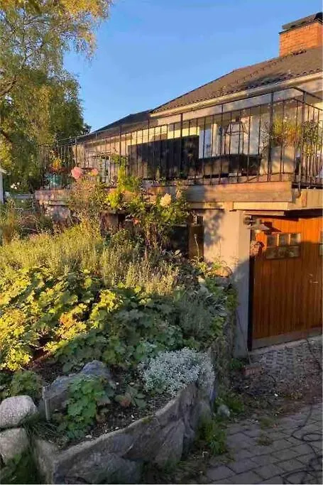 Stor Villa Naera Till Centrala Stockholm