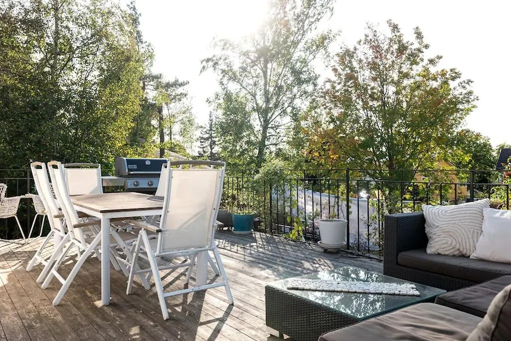 Stor Villa Naera Till Centrala Stockholm 0*,